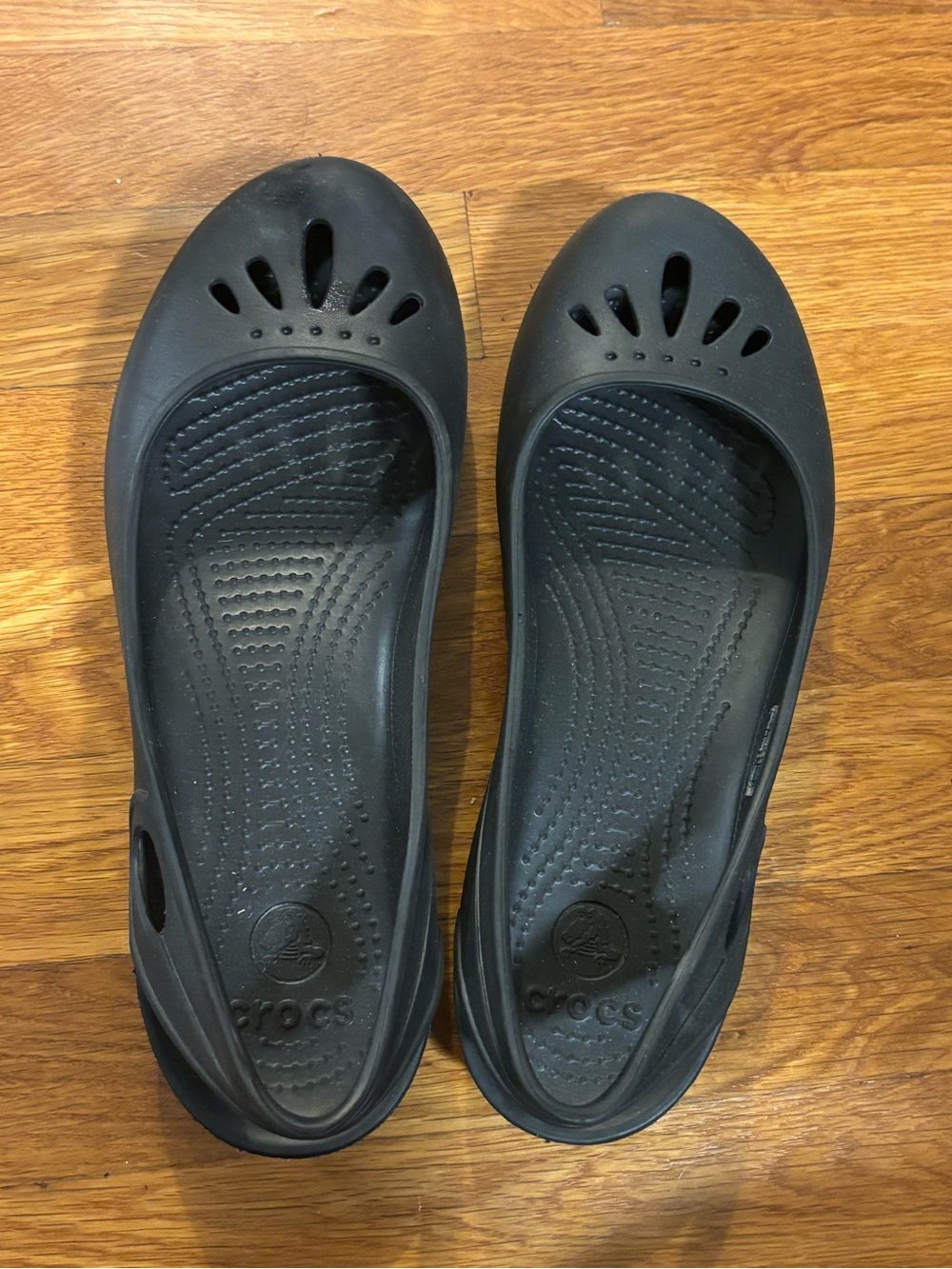 Women’s Slip on Ballet Flat cutout Crocs - size 10